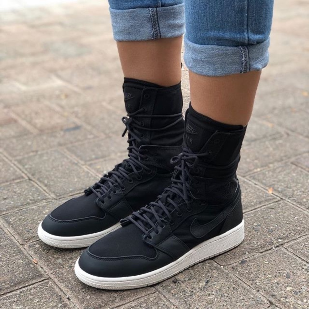 NIKE AIR JORDAN 1 Explorer XX-Women’s size 6